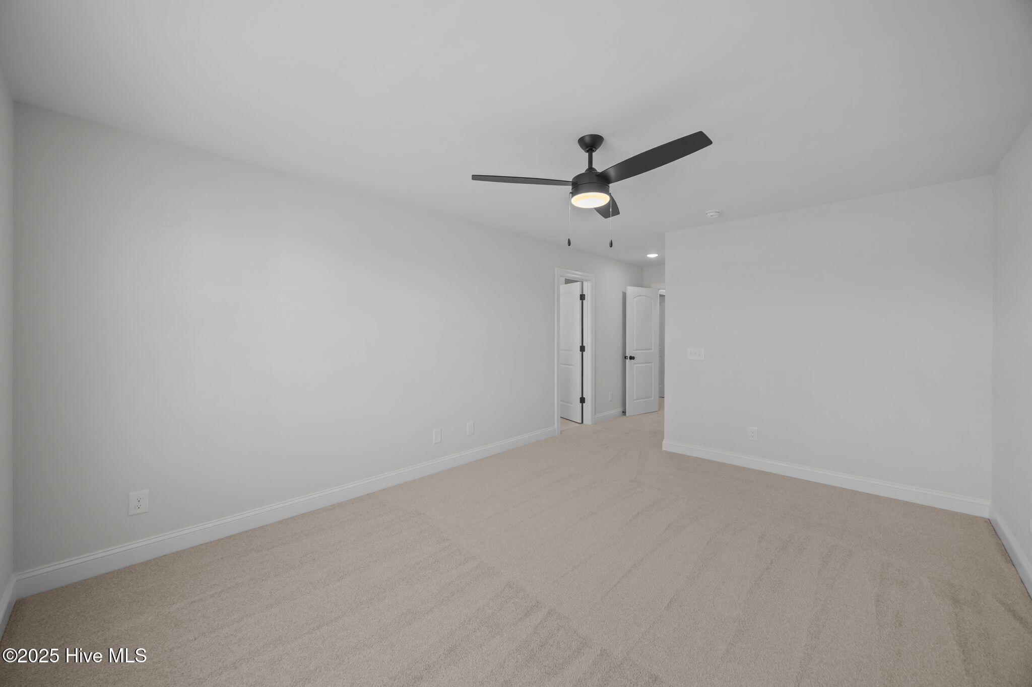 4301 Laurel Rdg Drive, Unit B Greenville, NC 27834 - Photo 23 of 39 23-web-or-mls-BLS_0066