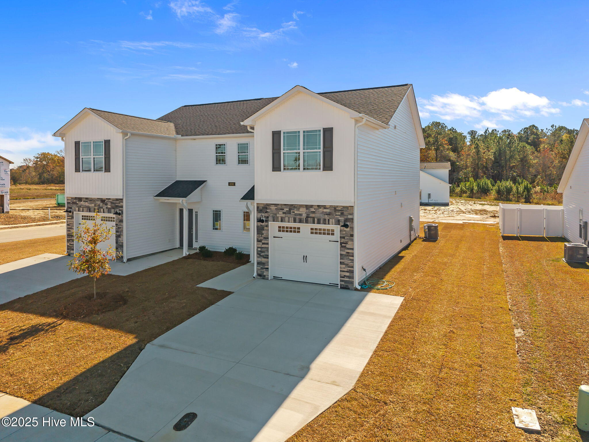 4301 Laurel Rdg Drive, Unit B Greenville, NC 27834 - Photo 28 of 39 28-web-or-mls-DJI_20251110114203_0129_D
