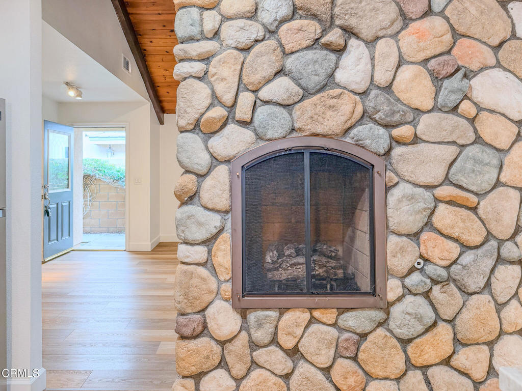 5142 Sandpiper Way Oxnard, CA 93035 - Photo 17 of 51 a view of a interior of the house