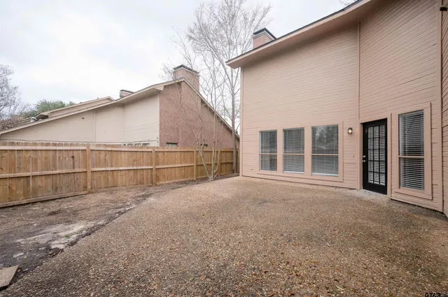 $1,800 | 5819 Hollytree Drive, Tyler, TX 75703