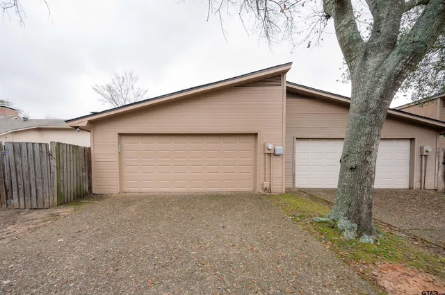 $1,800 | 5819 Hollytree Drive, Tyler, TX 75703