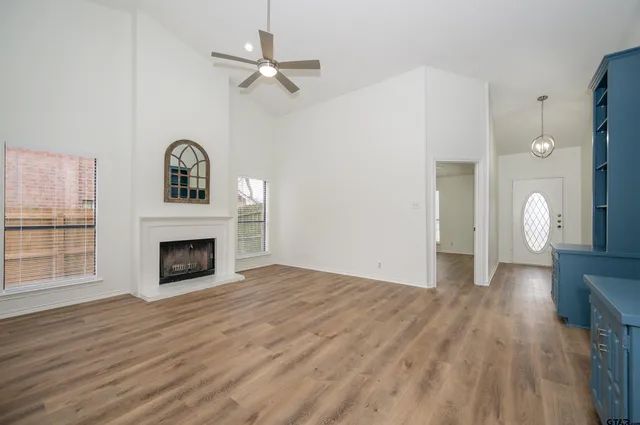 $1,800 | 5819 Hollytree Drive, Tyler, TX 75703