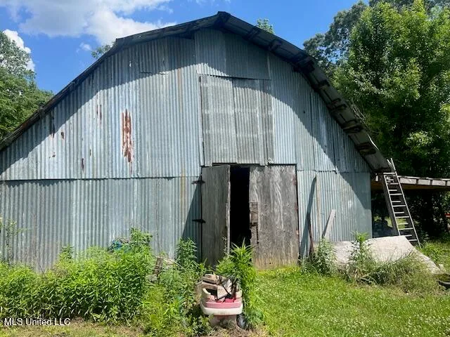 $625,000 | 263 Dawkins Road, Hickory, MS 39332