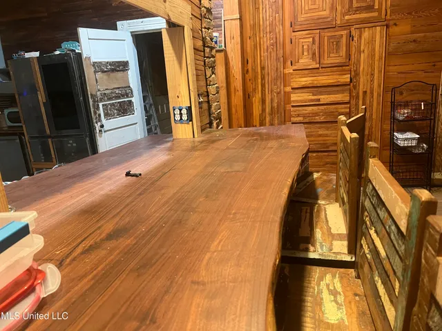 $625,000 | 263 Dawkins Road, Hickory, MS 39332