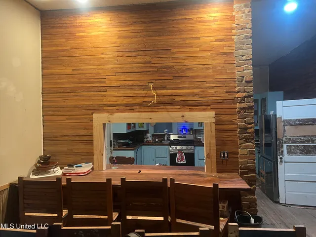 $625,000 | 263 Dawkins Road, Hickory, MS 39332