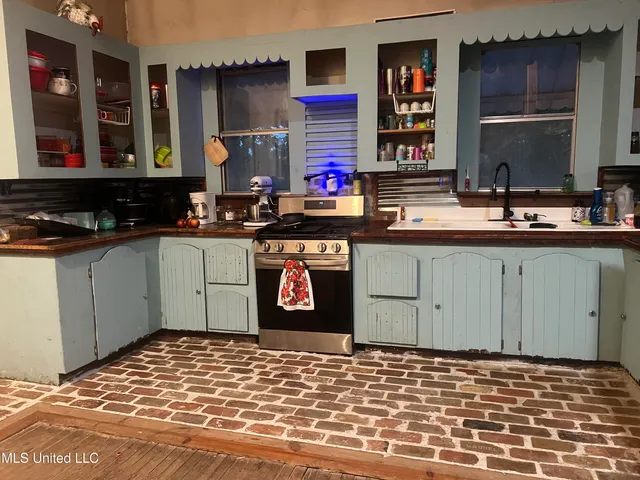 $625,000 | 263 Dawkins Road, Hickory, MS 39332