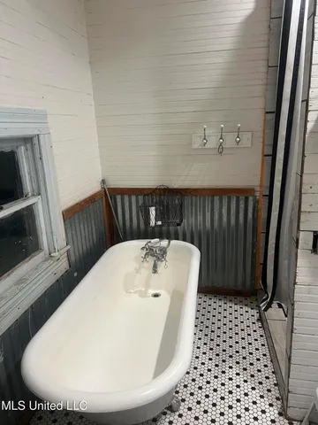 $625,000 | 263 Dawkins Road, Hickory, MS 39332