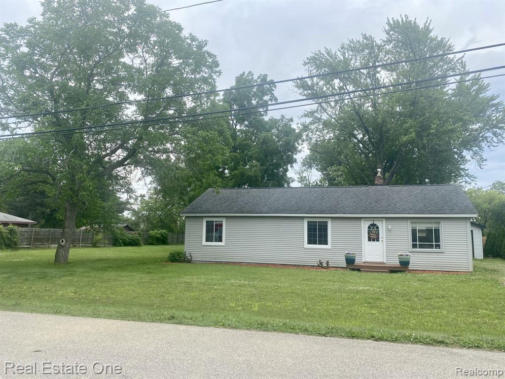 947 Grace Avenue Rochester Hills, MI 48307 - Photo 1 of 47