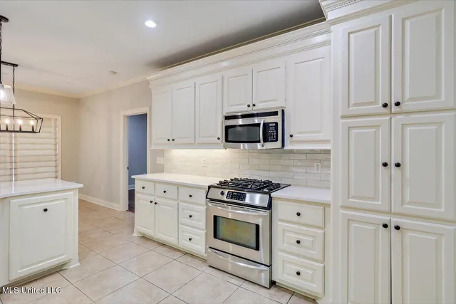 $395,000 | 105 Thornwood Drive, Clinton, MS 39056