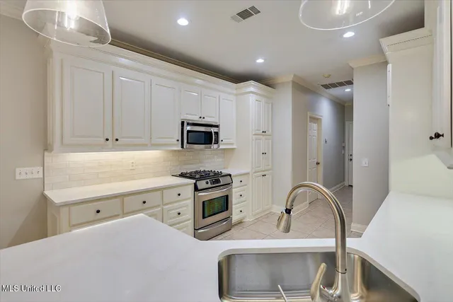 $395,000 | 105 Thornwood Drive, Clinton, MS 39056