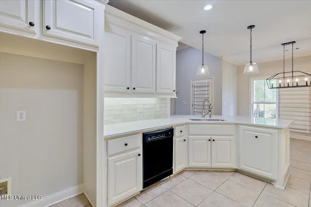 $395,000 | 105 Thornwood Drive, Clinton, MS 39056