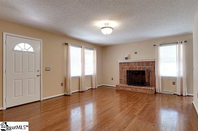 211 State Rd S-42-587 Greer, SC 29651 - Photo 5 of 20 Gallery Image 5