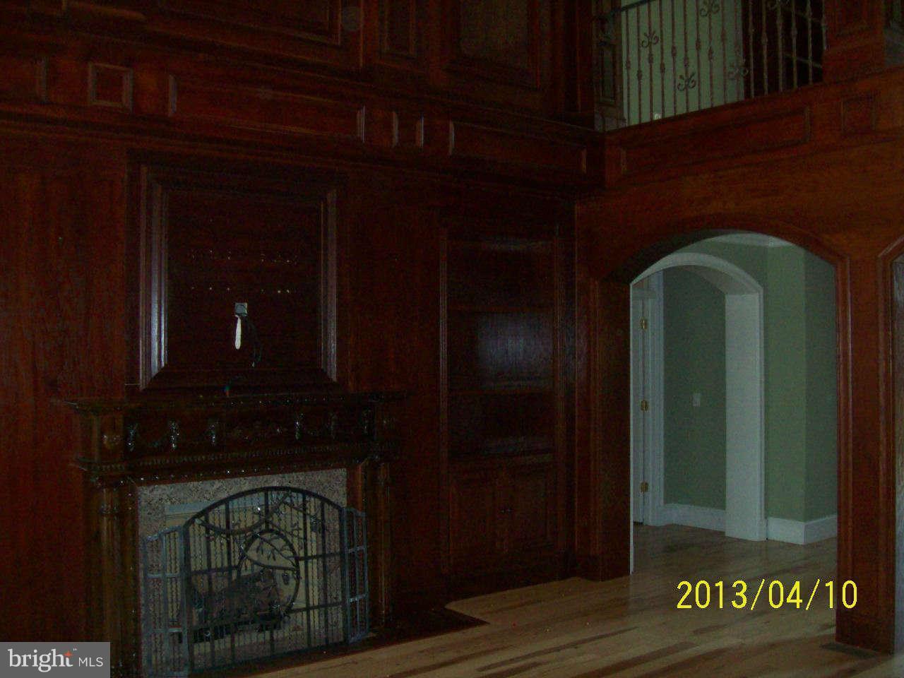 13343 Wilt Store Road Leesburg, VA 20176 - Photo 6 of 20 Living Room