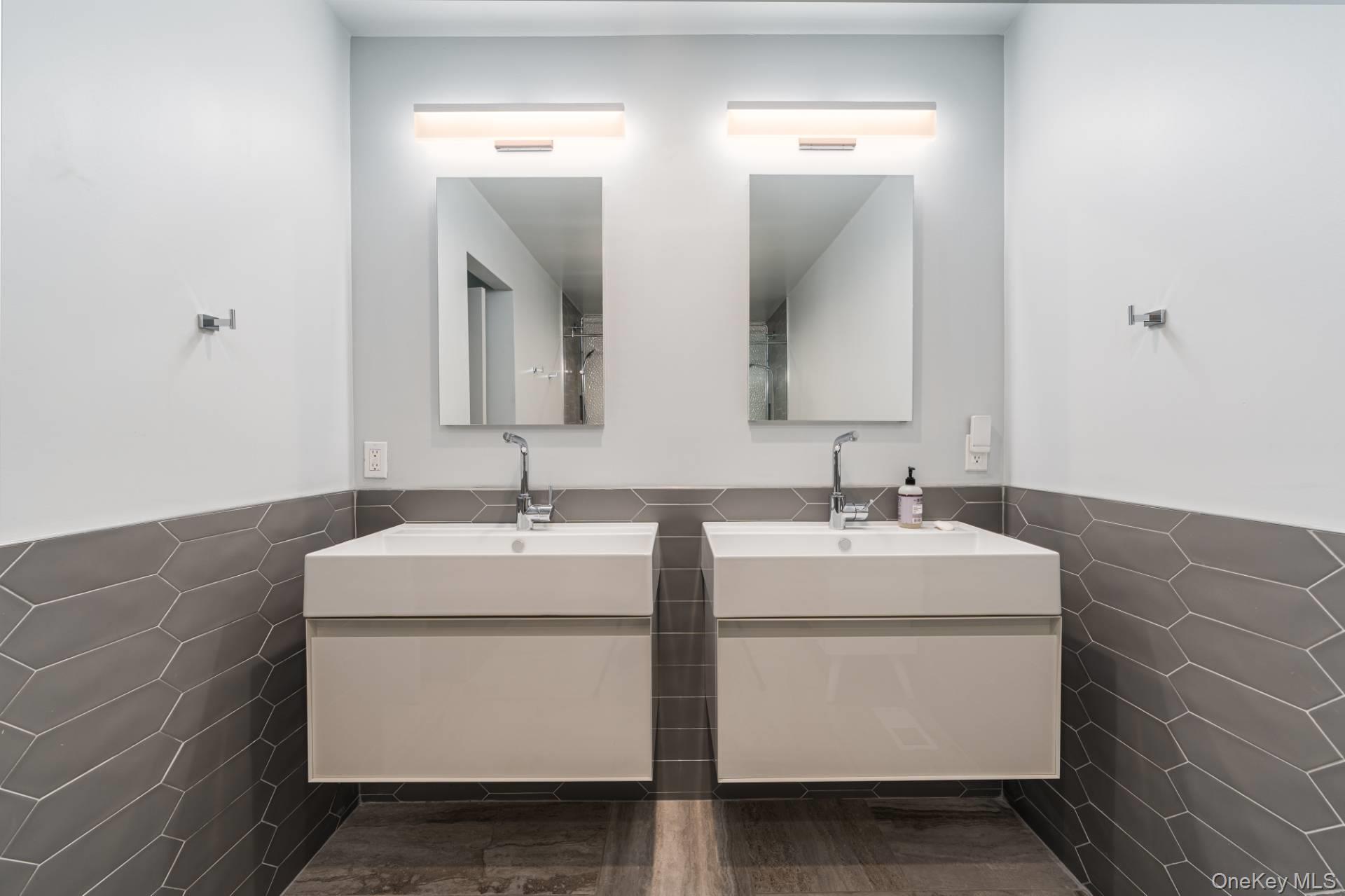 1350 West Cove Road Cutchogue, NY 11935 - Photo 42 of 49 Ensuite