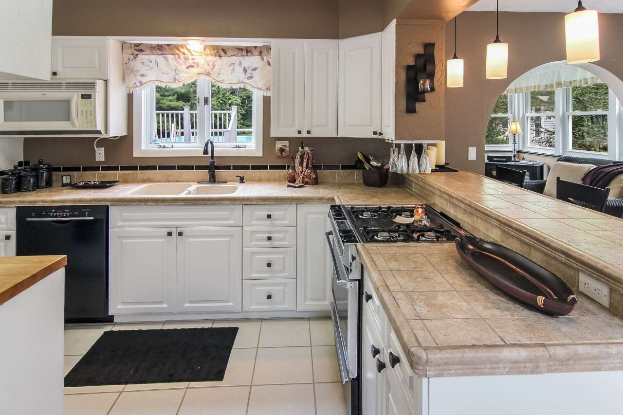 1333 East River Road Traverse City, MI 49696 - Photo 10 of 37 1877115-9.JPG