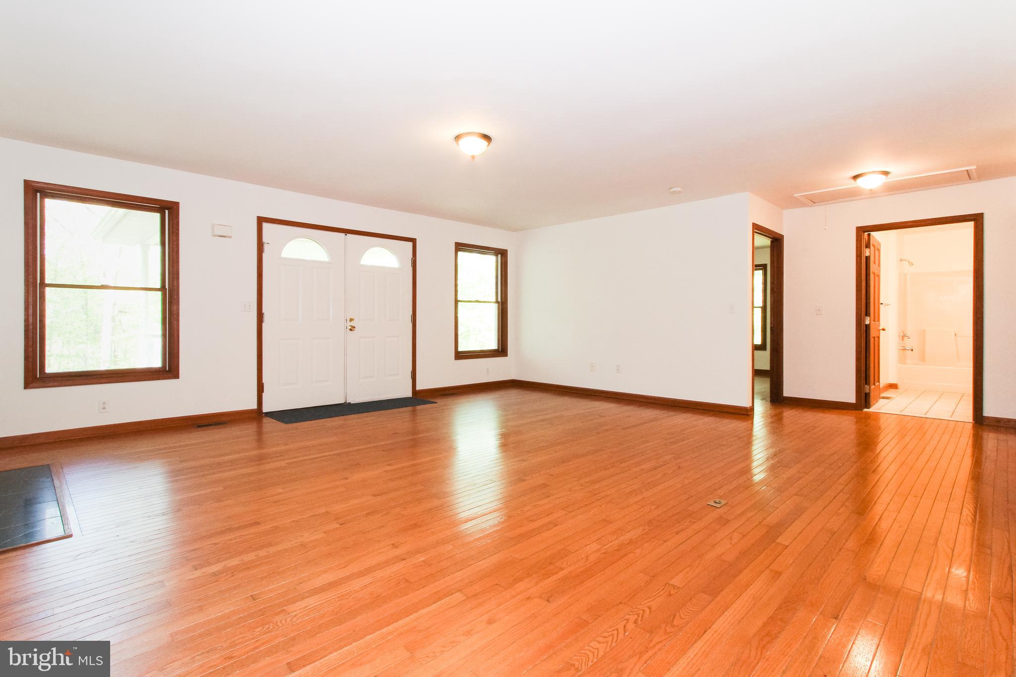 30442 Mine Run Road Locust Grove, VA 22508 - Photo 7 of 35 Living Room