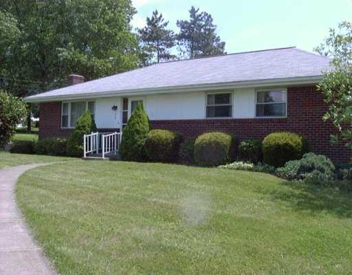 129 Linhurst Avenue Butler, PA 16001 - Photo 1 of 8 Exterior Front.