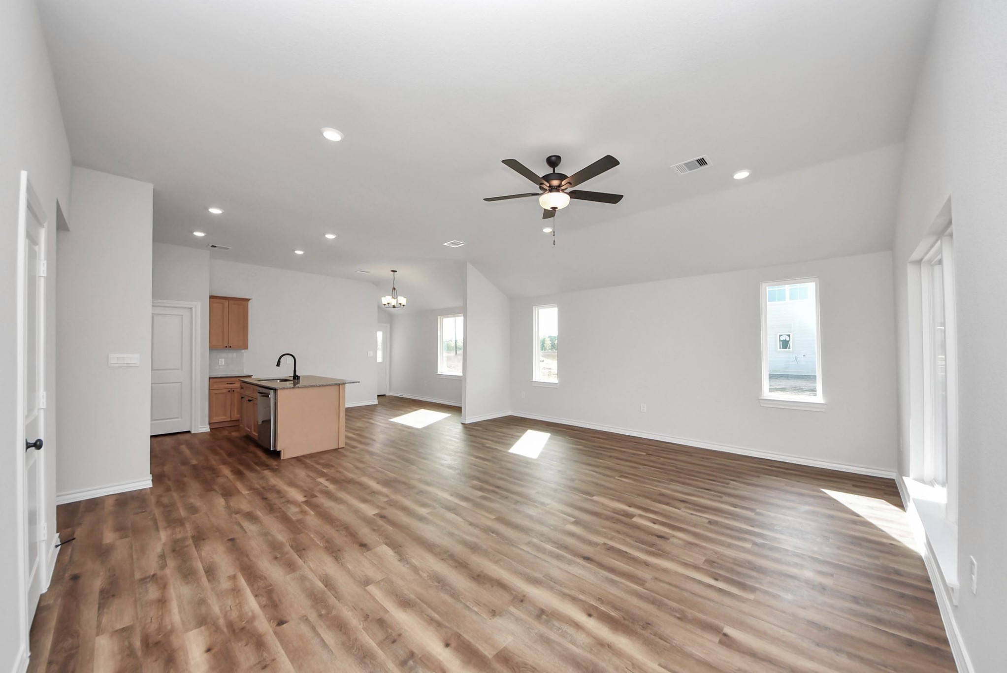 25740 John Wayne Drive Splendora, TX 77372 - Photo 7 of 48