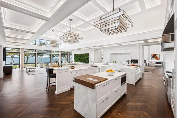 $50,000,000 | 2770 Gale Road, Wayzata, MN 55391