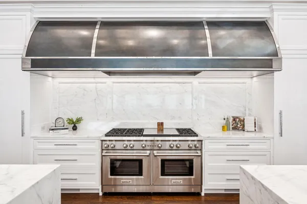 $50,000,000 | 2770 Gale Road, Wayzata, MN 55391