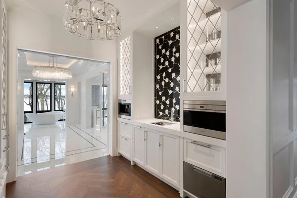 $50,000,000 | 2770 Gale Road, Wayzata, MN 55391