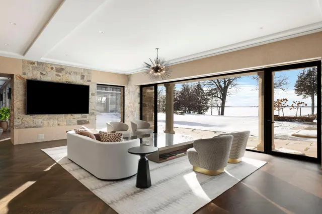 $50,000,000 | 2770 Gale Road, Wayzata, MN 55391