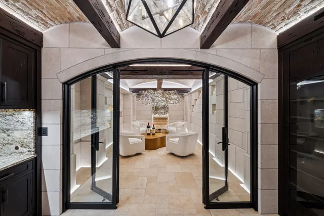 $50,000,000 | 2770 Gale Road, Wayzata, MN 55391