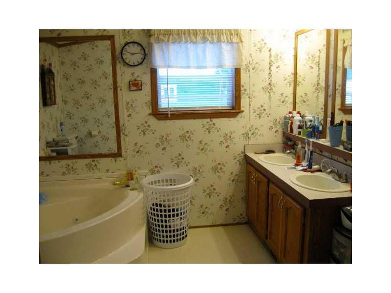 4 Moose Ridge Crossing Boothbay, ME 04537 - Photo 32 of 33 Master Bath/Spa.