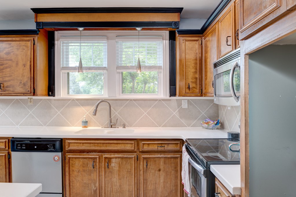 1409 Cloverdale Road Columbus, GA 31904 - Photo 4 of 49 Kitchen