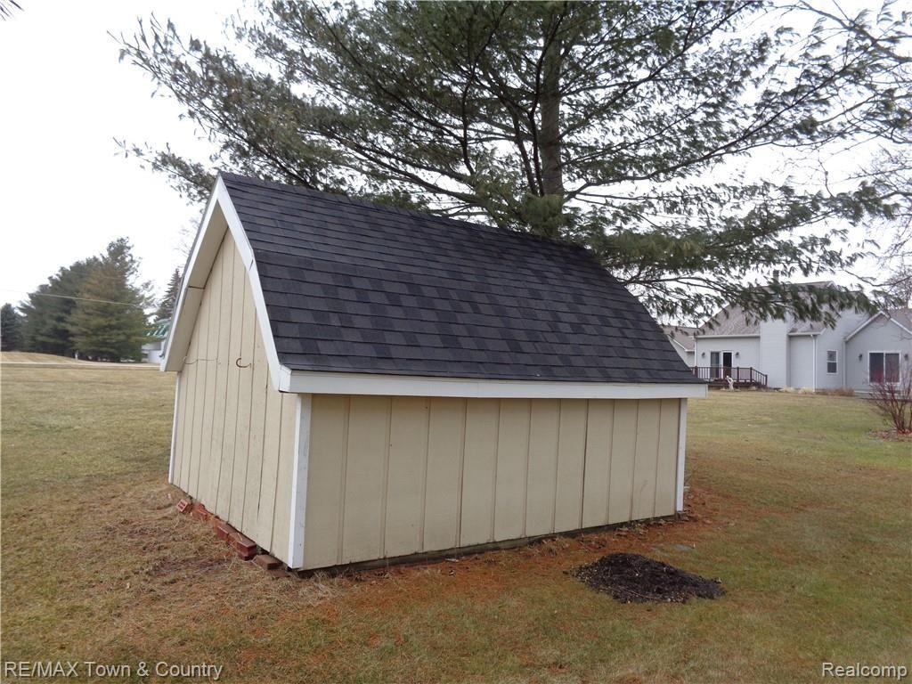 5227 Farrand Road Clio, MI 48420 - Photo 26 of 33 DSC00883.JPG