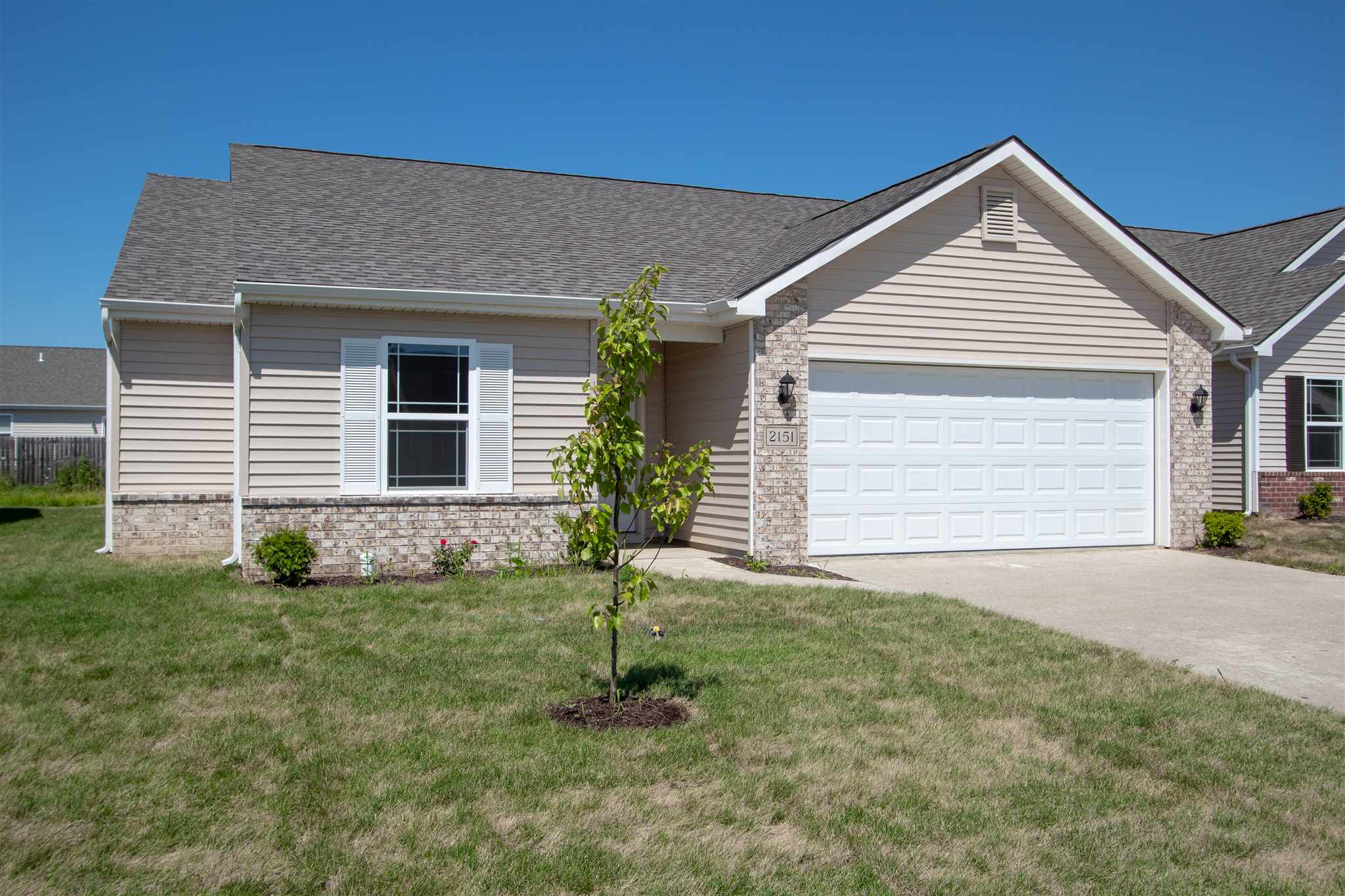 2151 Blue Spring Run Fort Wayne, IN 46808 - Photo 3 of 32 Gallery Image 3