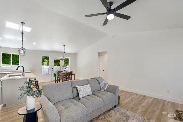 $369,900 | 905 East 23rd Avenue, Jerome, ID 83338