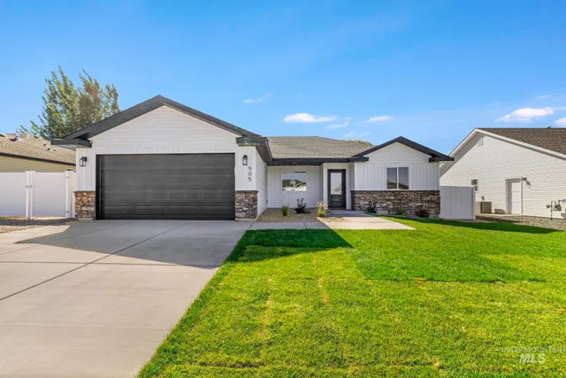 $369,900 | 905 East 23rd Avenue, Jerome, ID 83338