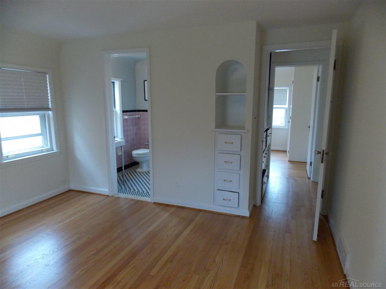 330 Merriweather Road Grosse Pointe Farms, MI 48236 - Photo 15 of 21