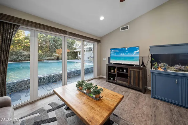 $1,600,000 | 24344 Valley Street, Newhall, CA 91321