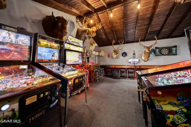 $1,600,000 | 24344 Valley Street, Newhall, CA 91321