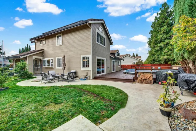 $827,000 | 1520 Gill Court, Dixon, CA 95620