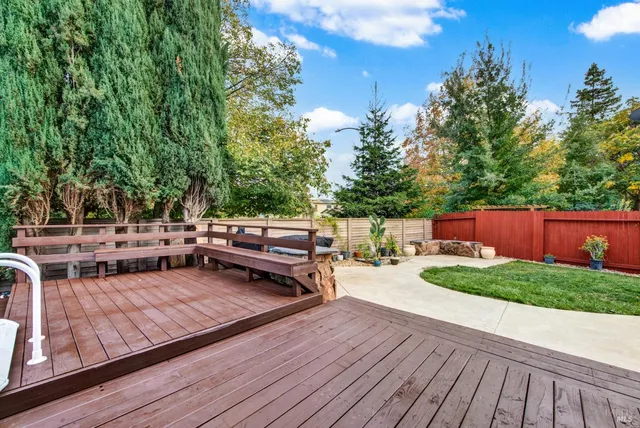 $827,000 | 1520 Gill Court, Dixon, CA 95620