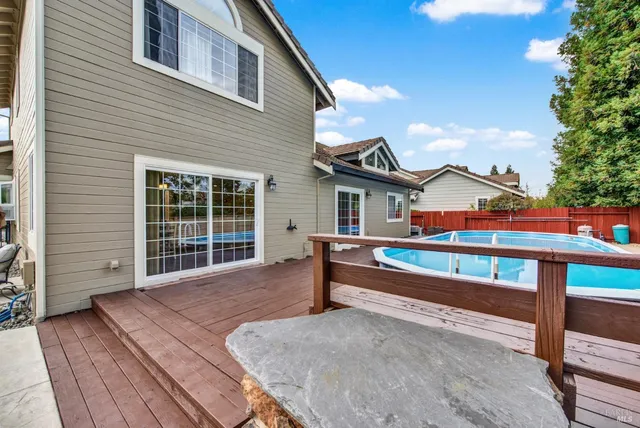 $827,000 | 1520 Gill Court, Dixon, CA 95620