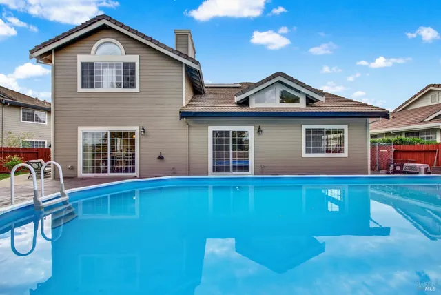 $827,000 | 1520 Gill Court, Dixon, CA 95620