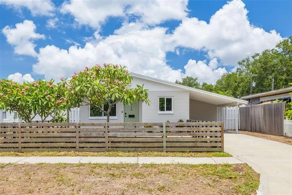 $389,900 | 710 50th Avenue North, St. Petersburg, FL 33703