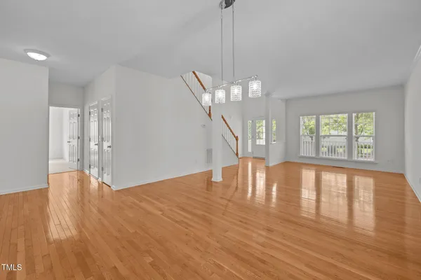 $874,999 | 324 Farrow Glen Loop, Cary, NC 27519