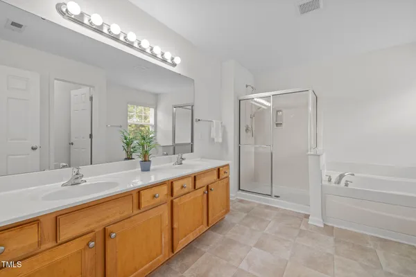 $874,999 | 324 Farrow Glen Loop, Cary, NC 27519