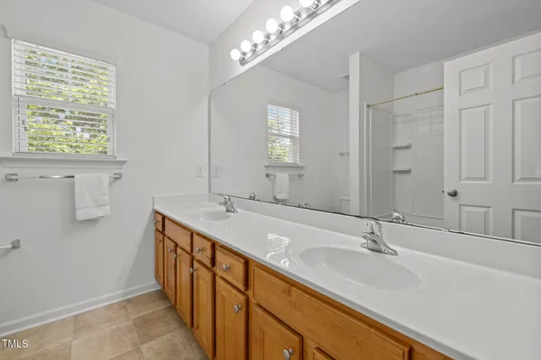 $874,999 | 324 Farrow Glen Loop, Cary, NC 27519