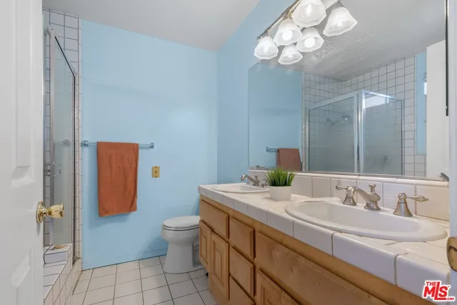 $599,000 | 4566 West 172nd Street, Unit 2, Lawndale, CA 90260