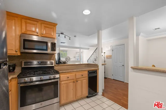 $599,000 | 4566 West 172nd Street, Unit 2, Lawndale, CA 90260