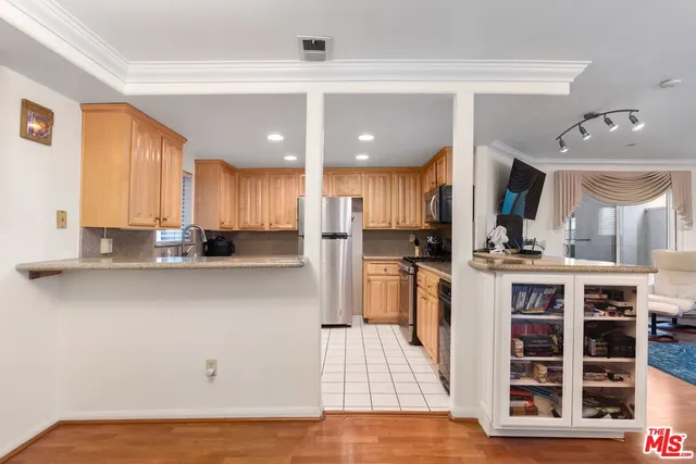 $599,000 | 4566 West 172nd Street, Unit 2, Lawndale, CA 90260