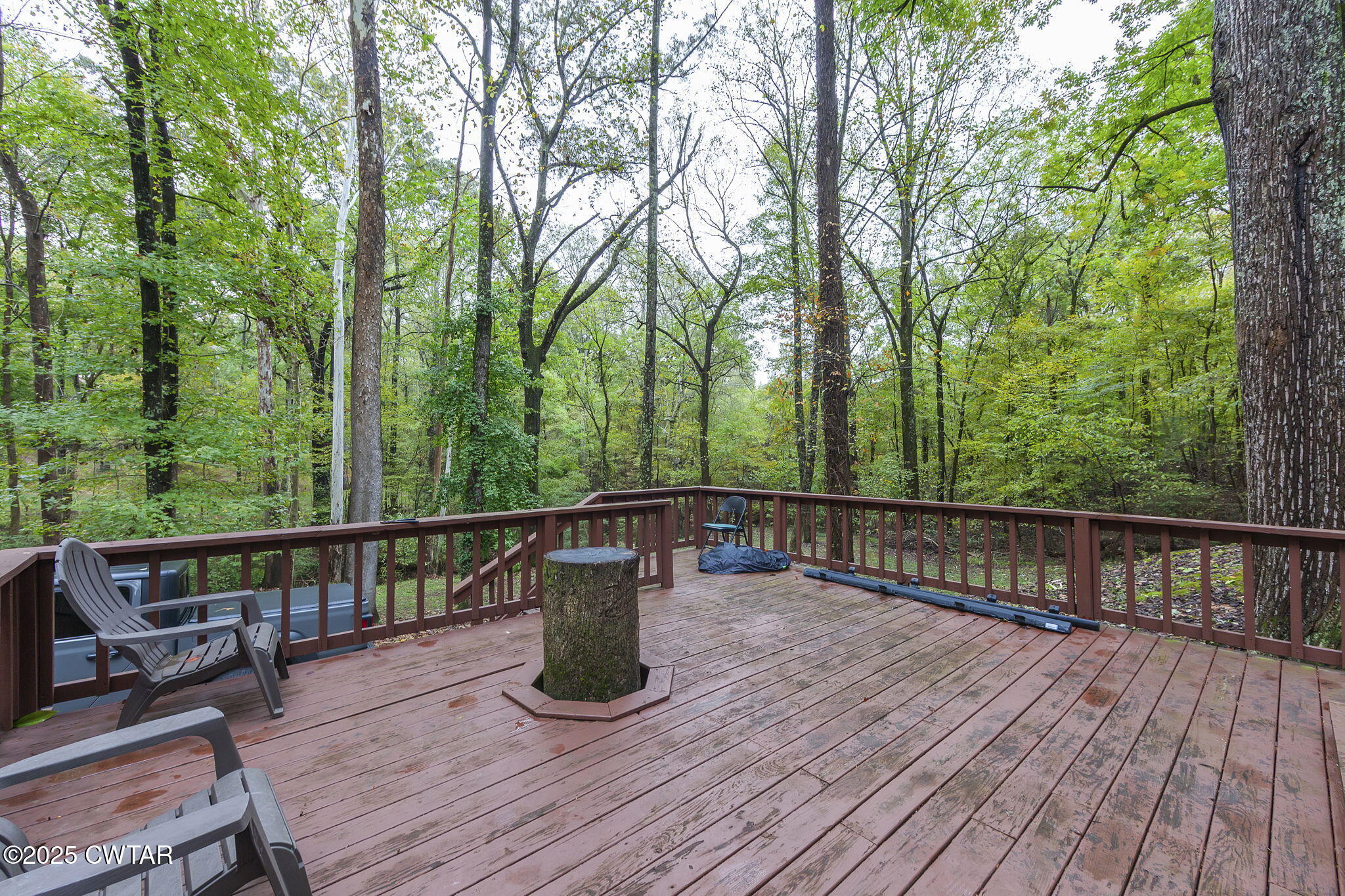 117 Tuckahoe Road Jackson, TN 38305 - Photo 3 of 57 a view of balcony with wooden floor and outdoor seating