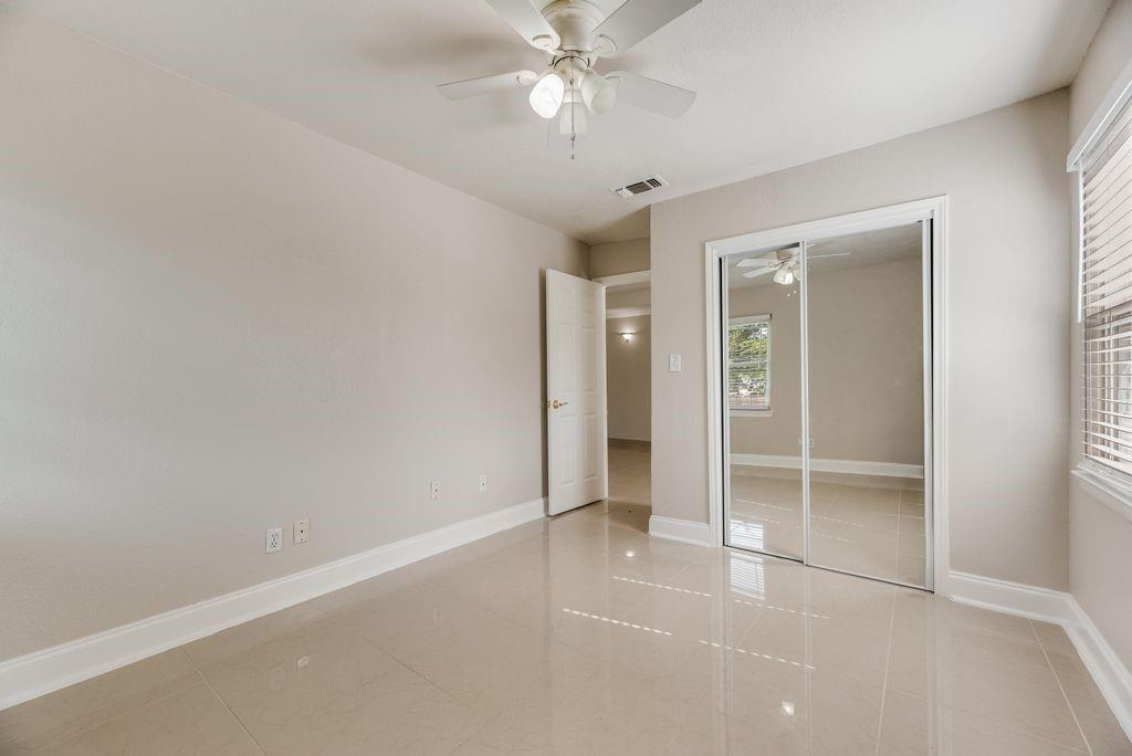 121 Dallas Drive Euless, TX 76039 - Photo 20 of 28
