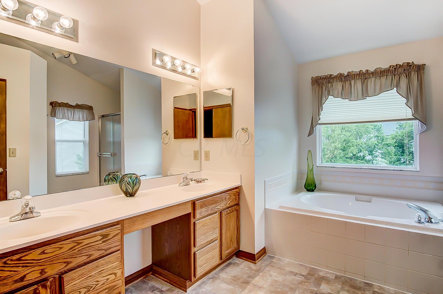 1843 Willow Ridge Drive Heath, OH 43056 - Photo 17 of 30